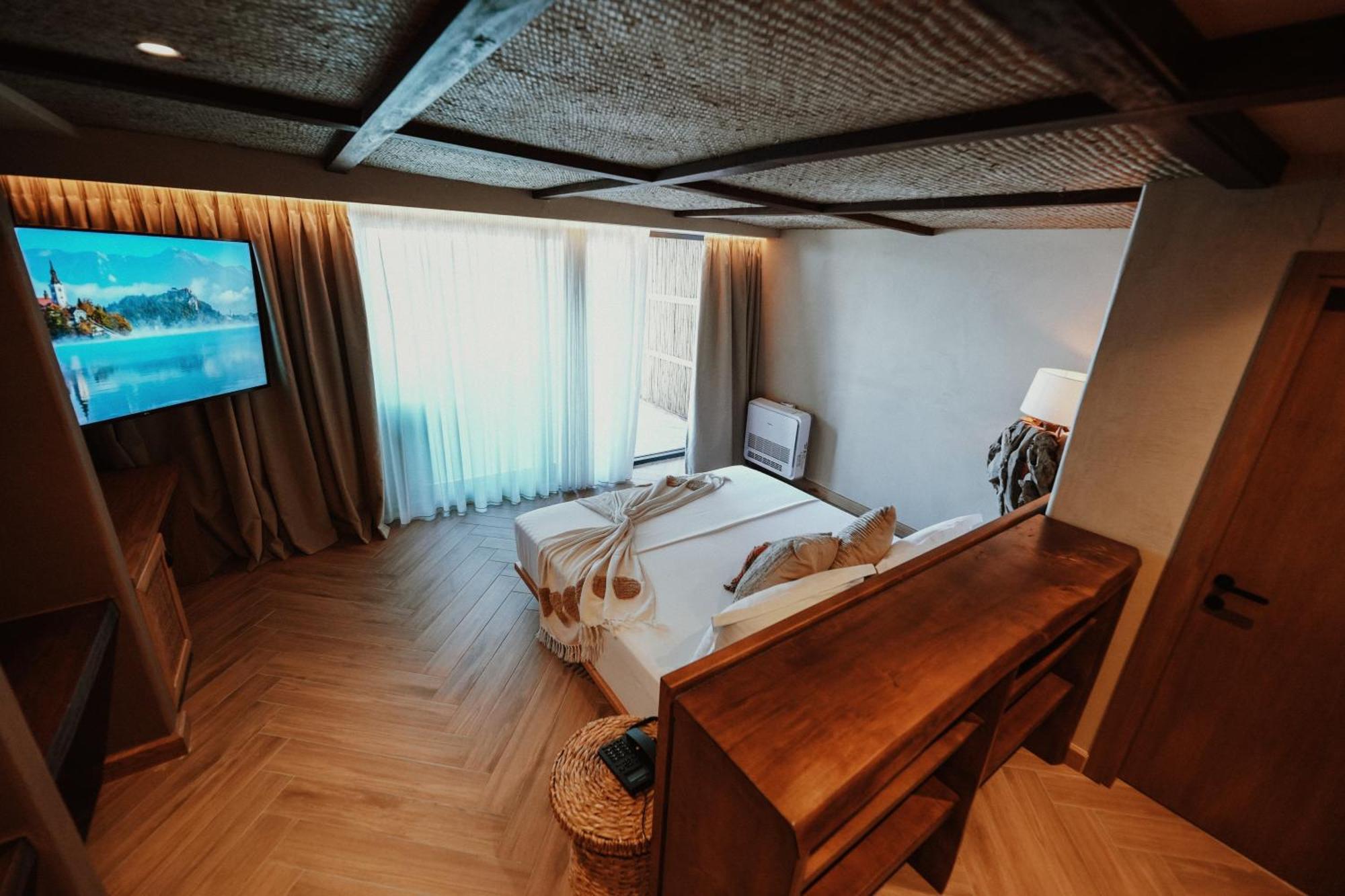 Lost Seaside Hotel ساراندا المظهر الخارجي الصورة