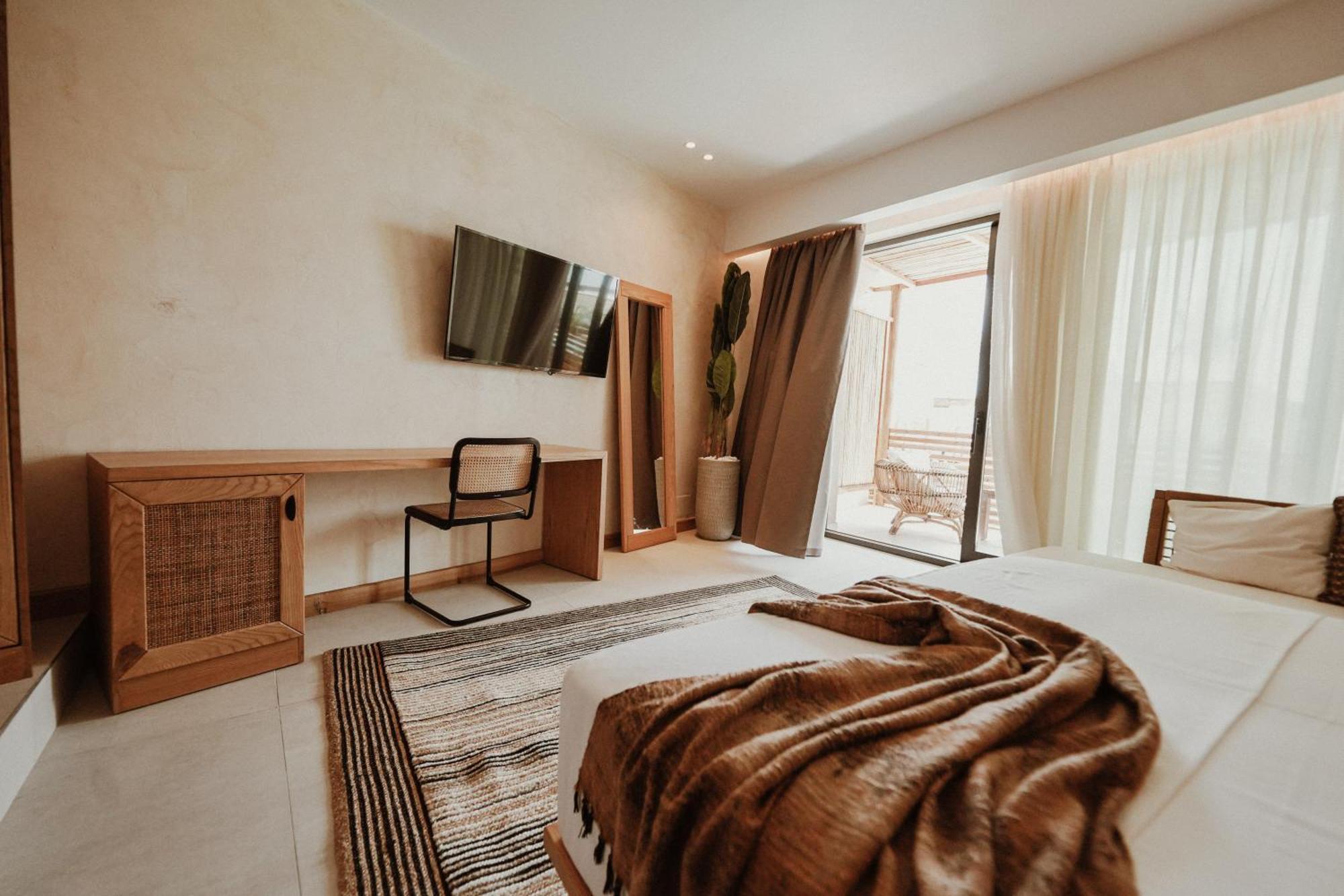 Lost Seaside Hotel ساراندا المظهر الخارجي الصورة